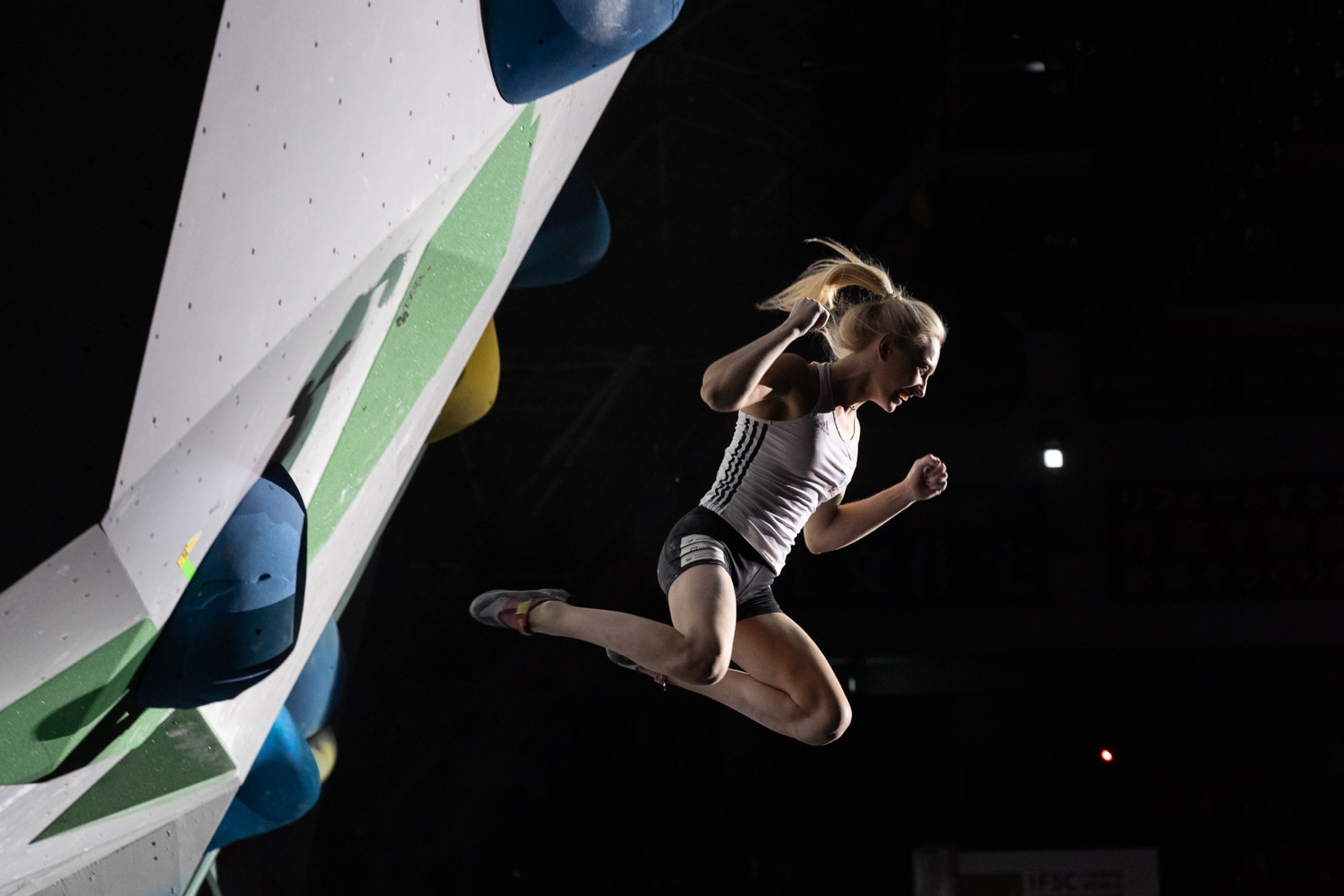 outdoor-ss21-beginclimb-BlogPage3-image1-img