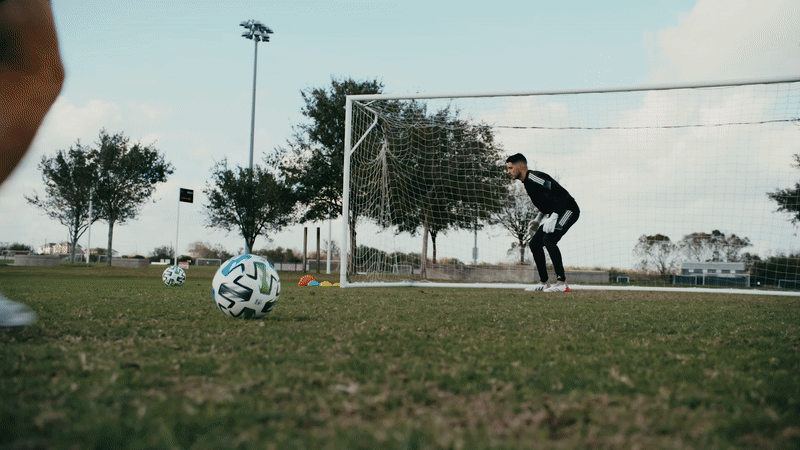 Goalie-Drills-for-Soccer-25mb-Body-Image-5 Goalie-Drills-for-Soccer-25mb-Body-Image-5