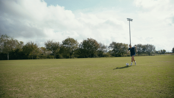 How-to-Dribble-a-Soccer-Ball-Body-Image-1 How-to-Dribble-a-Soccer-Ball-Body-Image-1