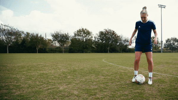 How-to-Dribble-a-Soccer-Ball-Body-Image-3 How-to-Dribble-a-Soccer-Ball-Body-Image-3