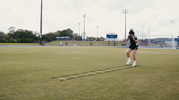 Soccer-Drills-to-Improve-Agility-Body-Images-5 Soccer-Drills-to-Improve-Agility-Body-Images-5