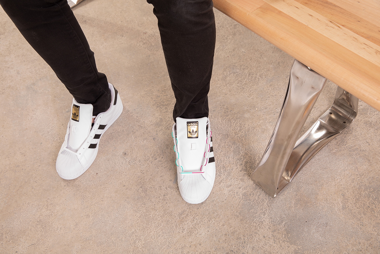 how-to-missing-lace-sneakers-step3