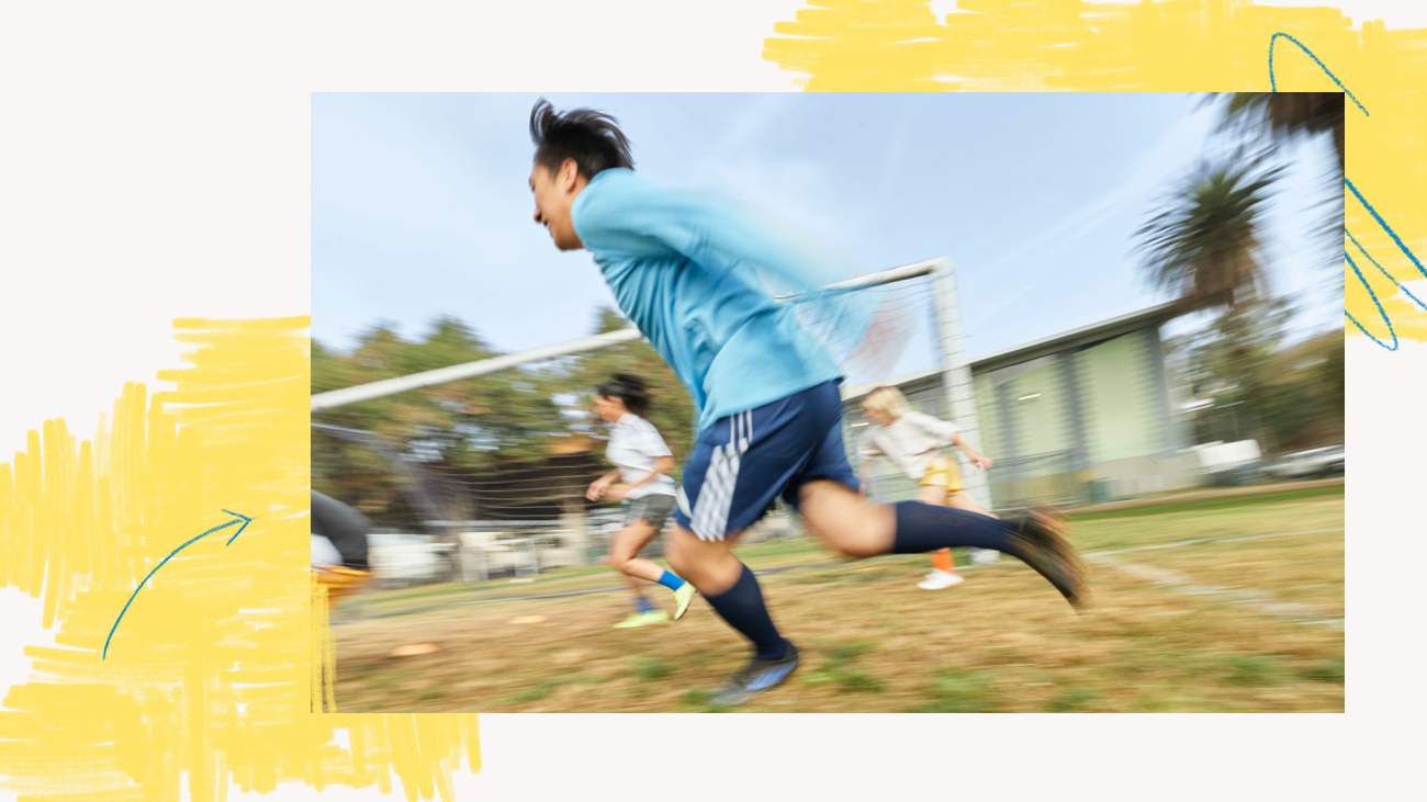 brand-ss21-membersweek-educate-editorial-landscape-image-football-02-d