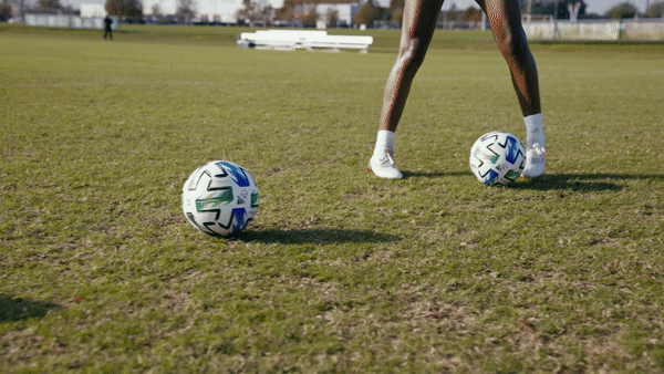 How-to-Shoot-a-Soccer-Ball-Body-Image-04 How-to-Shoot-a-Soccer-Ball-Body-Image-04