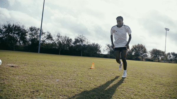 How-to-Shoot-a-Soccer-Ball-Body-Image-2 How-to-Shoot-a-Soccer-Ball-Body-Image-2