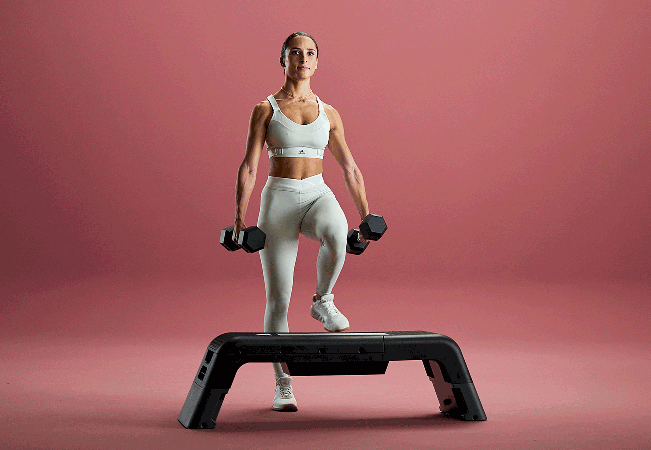 francheska-onastepholding2dumbells