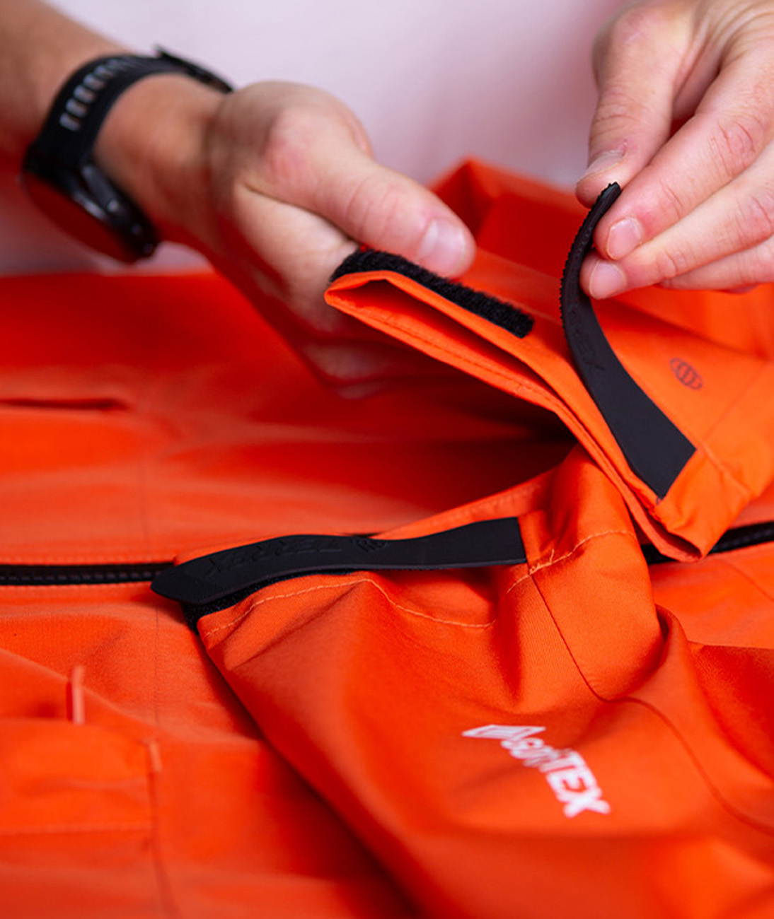 outdoor-FW23-goretex-care-JACKETS-global-educate-hp-body-2