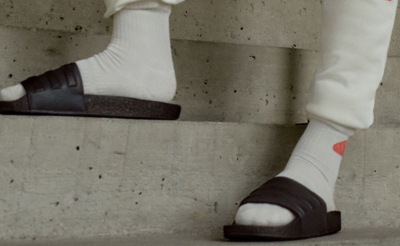 sportswear_FW22_airport_outfits_sliders