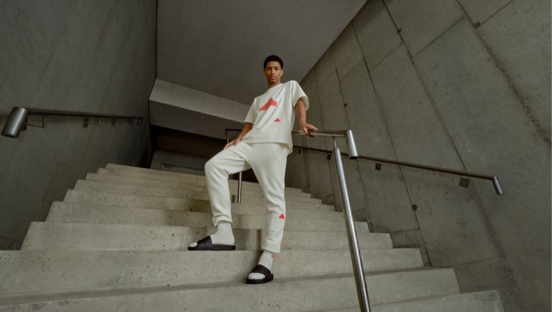 sportswear_FW22_airport_outfits_sweatpants