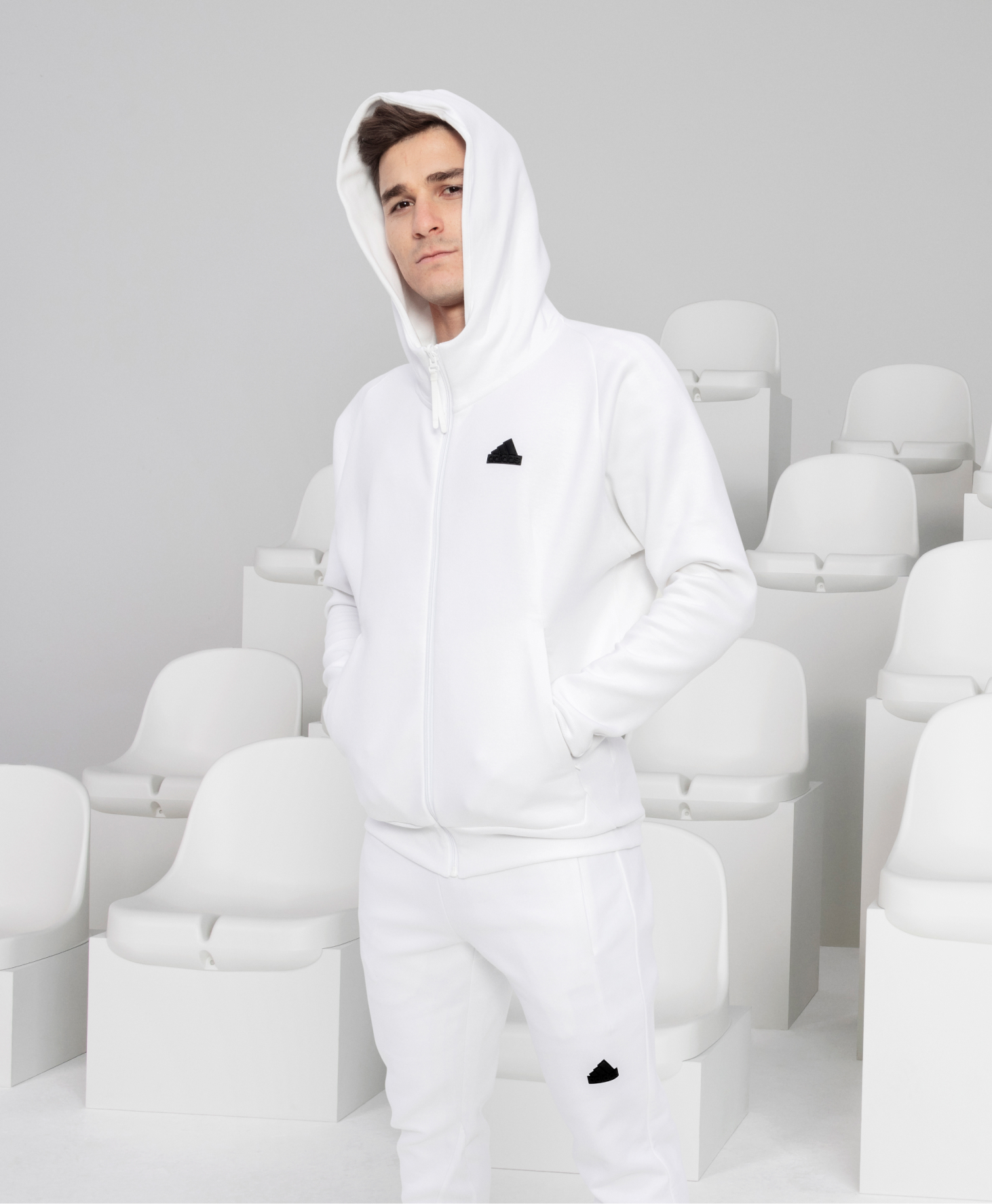 Il calciatore Julián Álvarez che indossa capi della collezione Z.N.E. Sportswear.