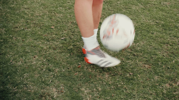 How-to-Juggle-a-Soccer-Ball-Body-Image-2 How-to-Juggle-a-Soccer-Ball-Body-Image-2