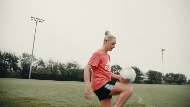 How-to-Juggle-a-Soccer-Ball-Body-Image-4 How-to-Juggle-a-Soccer-Ball-Body-Image-4
