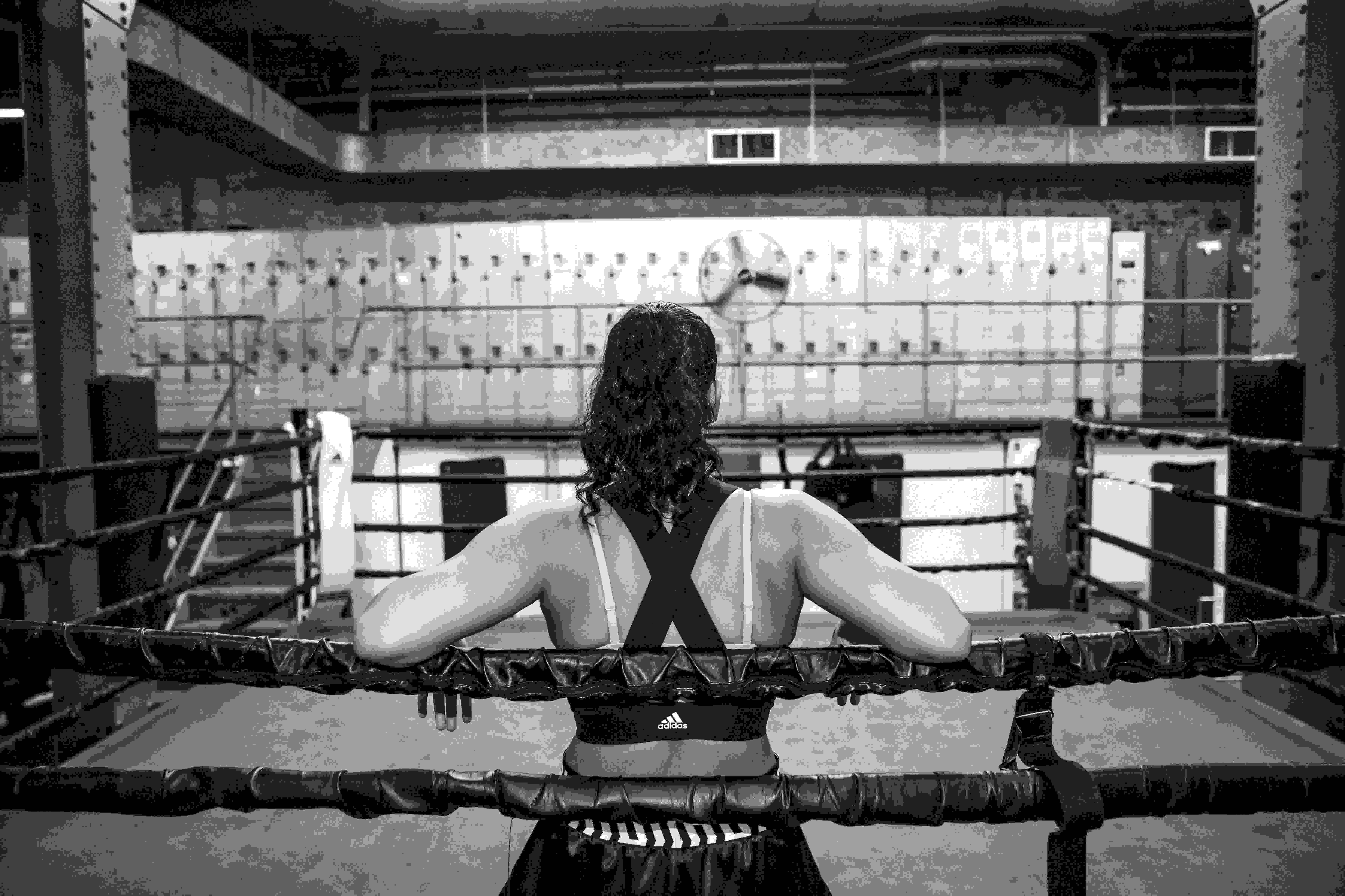 Boxing HIIT at Home A 17Minute FullBody Workout for Women with Jaws