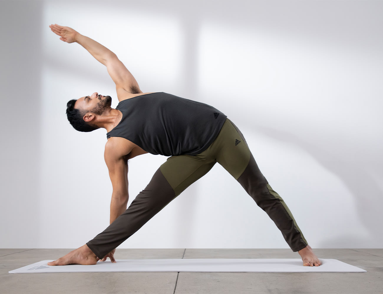 What-To-Wear-To-Your-Next-Yoga-Class-Body-Image-4 What-To-Wear-To-Your-Next-Yoga-Class-Body-Image-4