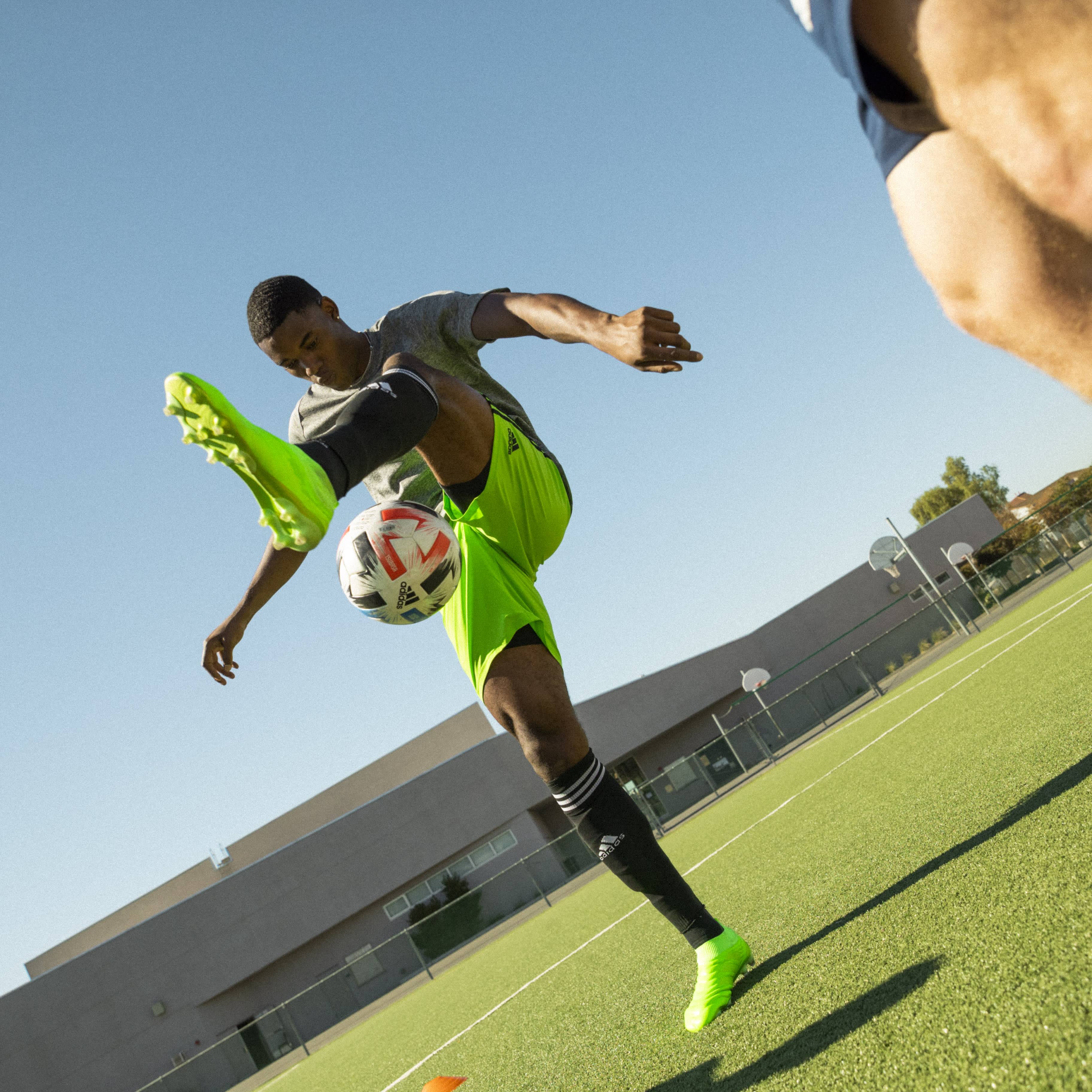juggling soccer ball for beginners