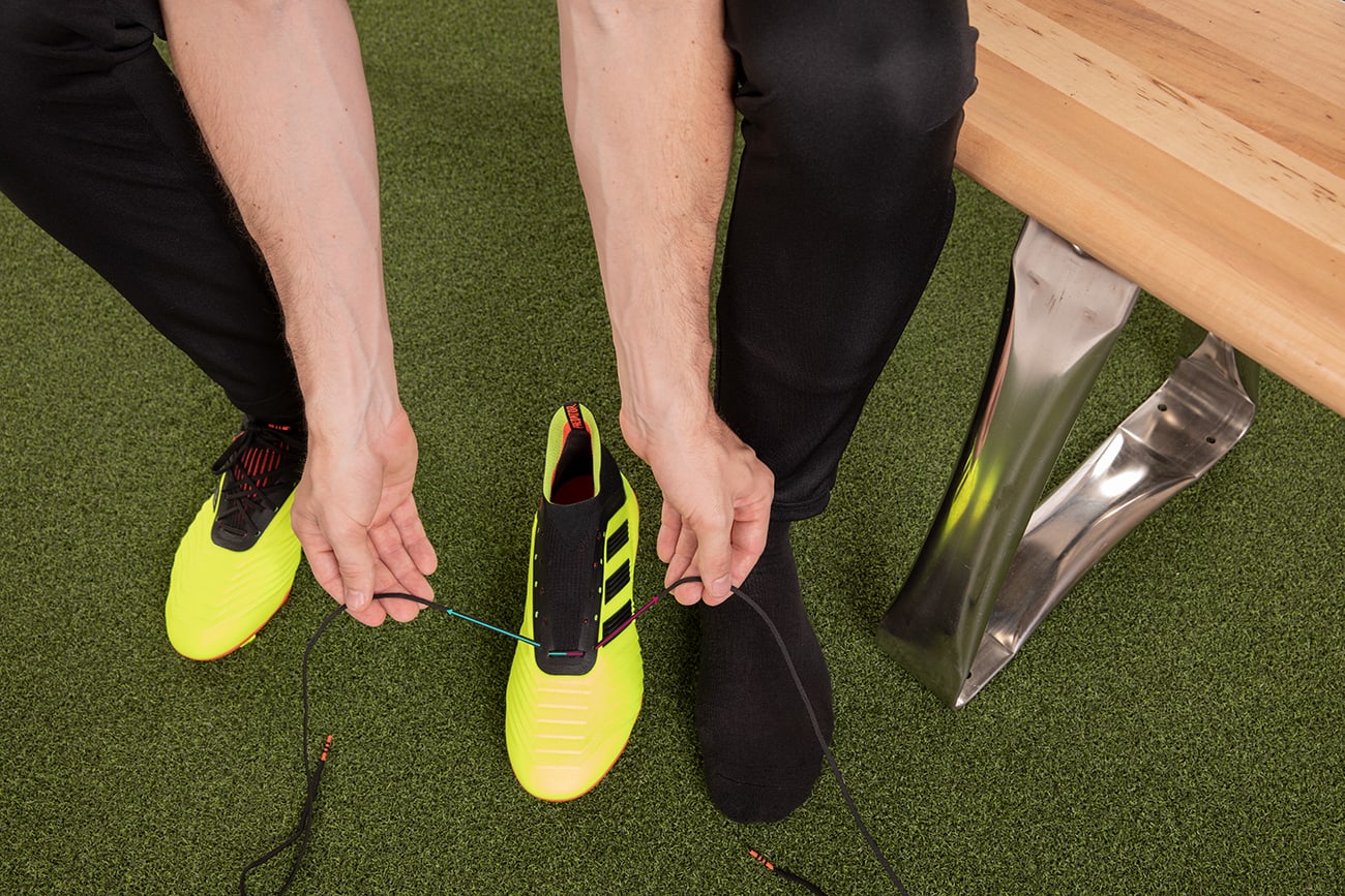 how-to-forward-foot-lock-lace-soccer-cleats-step1
