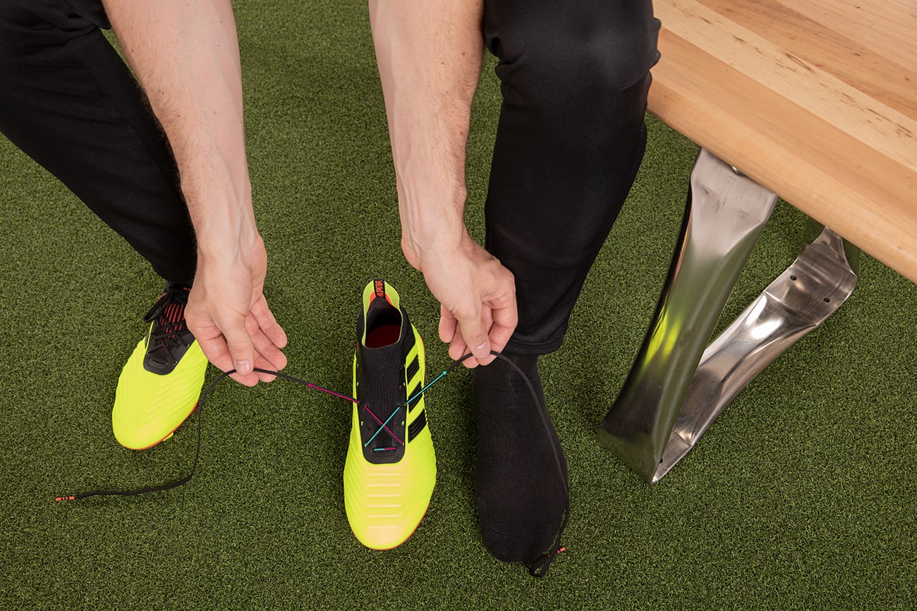 how-to-forward-foot-lock-lace-soccer-cleats-step2