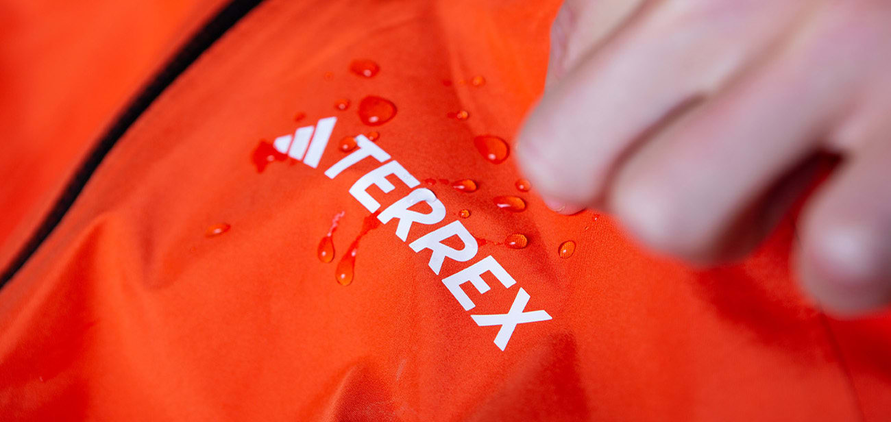 Easy Ways to Wash a Gore‐Tex Jacket: 10 Steps (with Pictures)