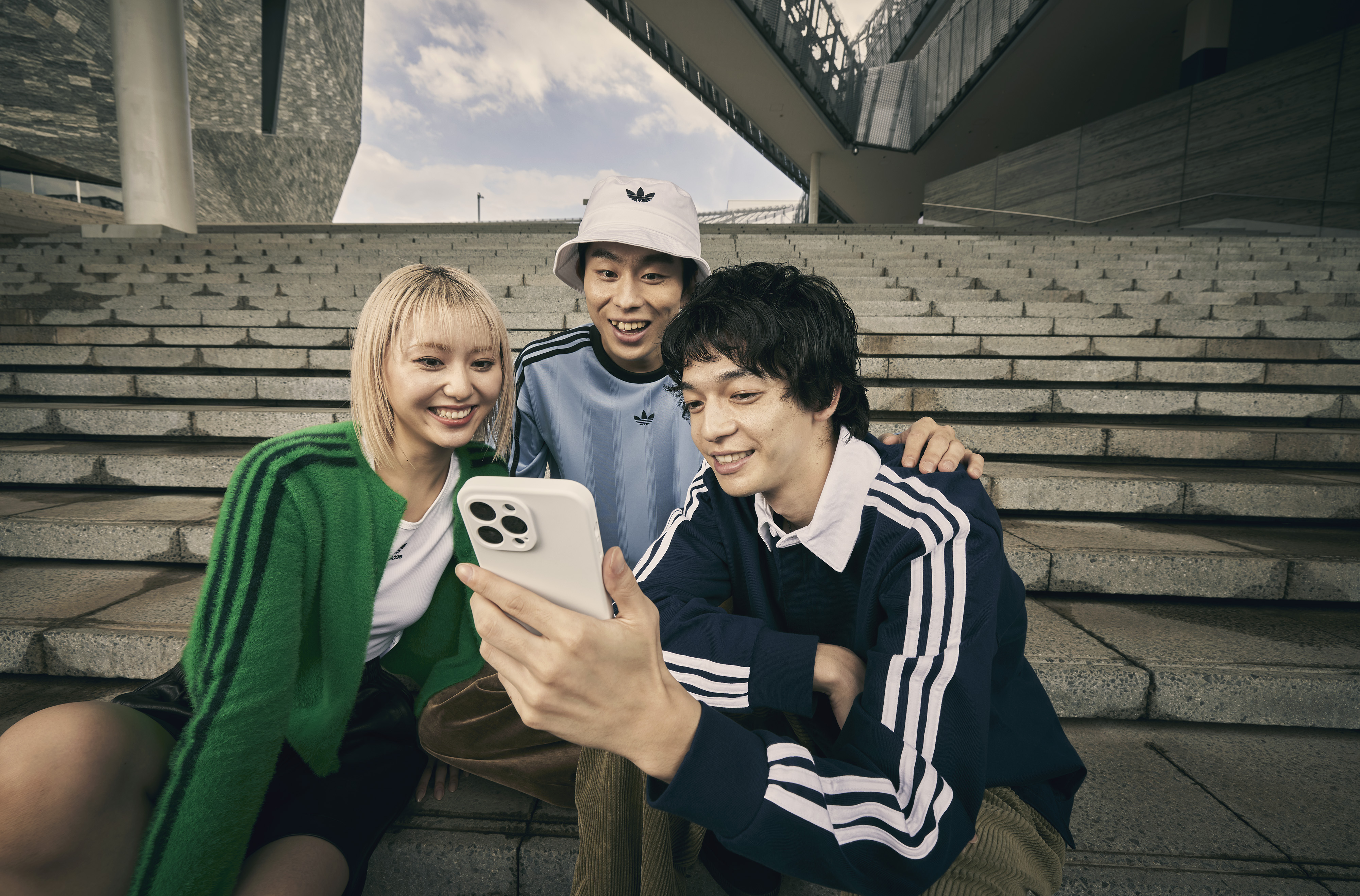 新年割引！13日まで10％引き！新品！adidasアディダス『グラダス』26cm アルペン「初売セール」1月6日まで。スポーツ・アウトドア福袋、ウェア