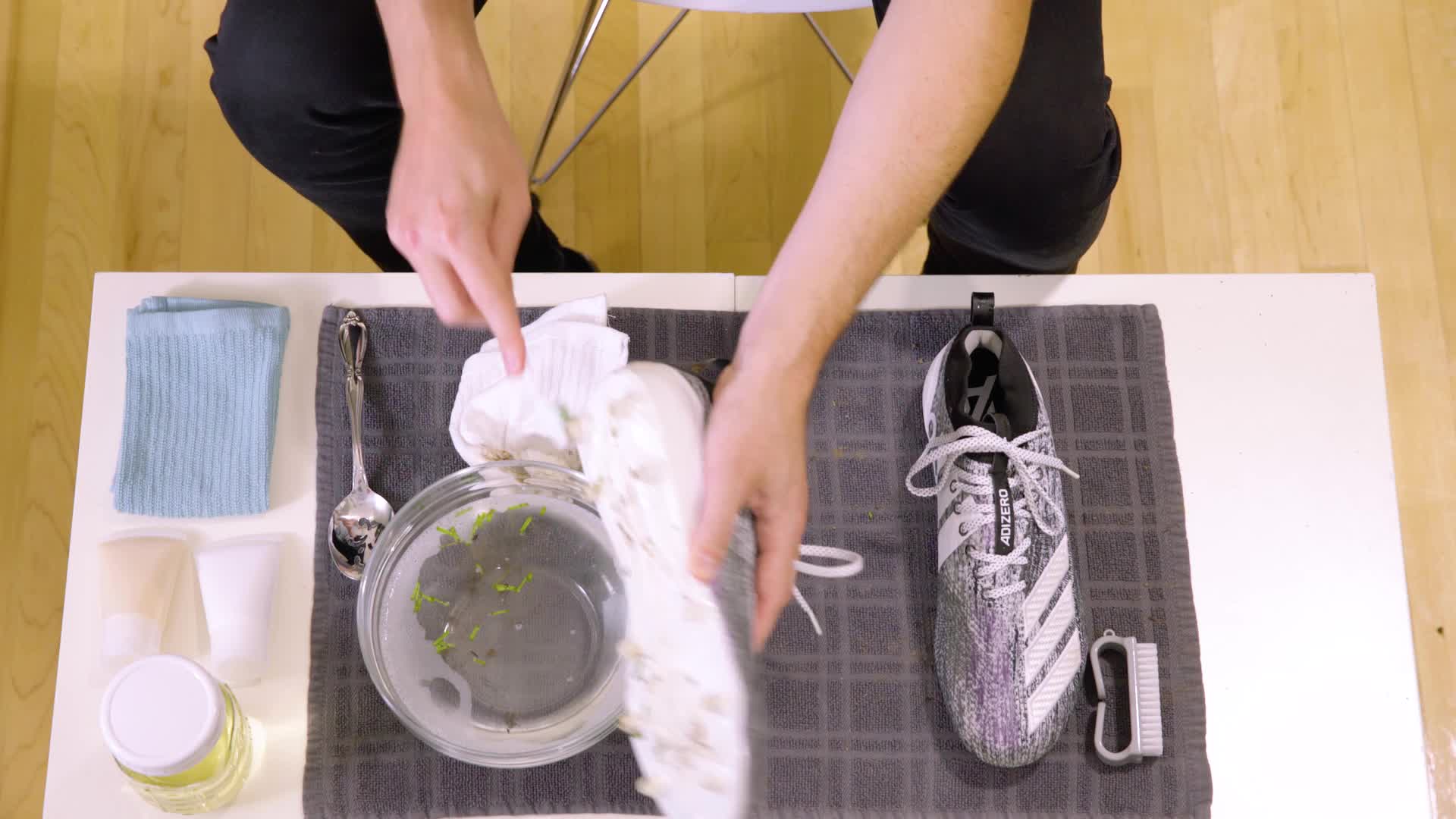 How To Clean WHITE Football Boots! Easy & Simple Cleaning Hacks