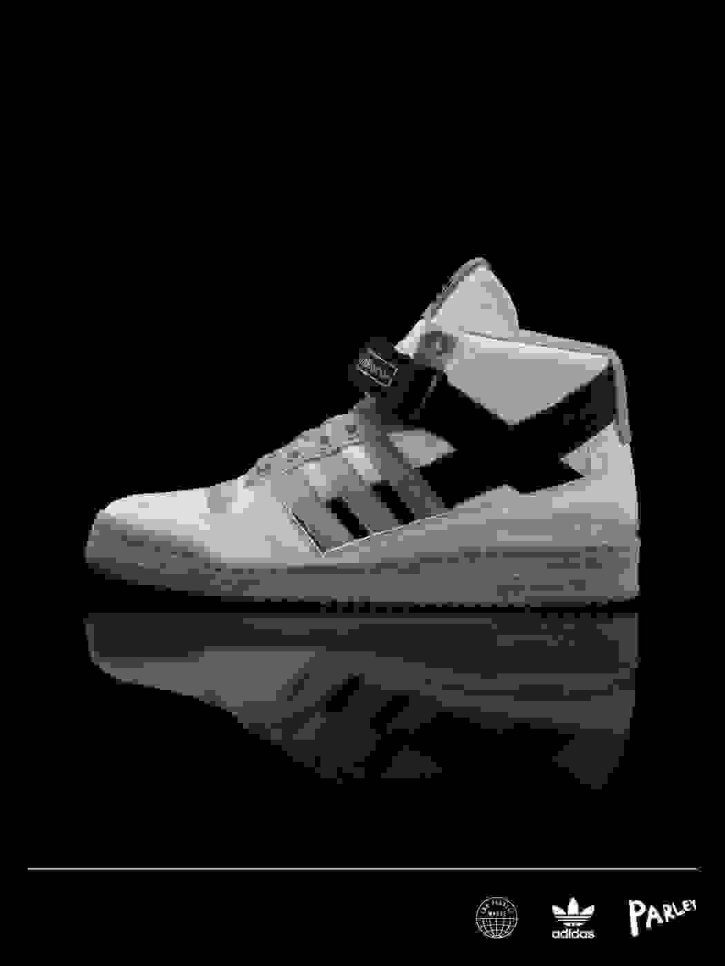 Side view of the Forum Mid on a black background