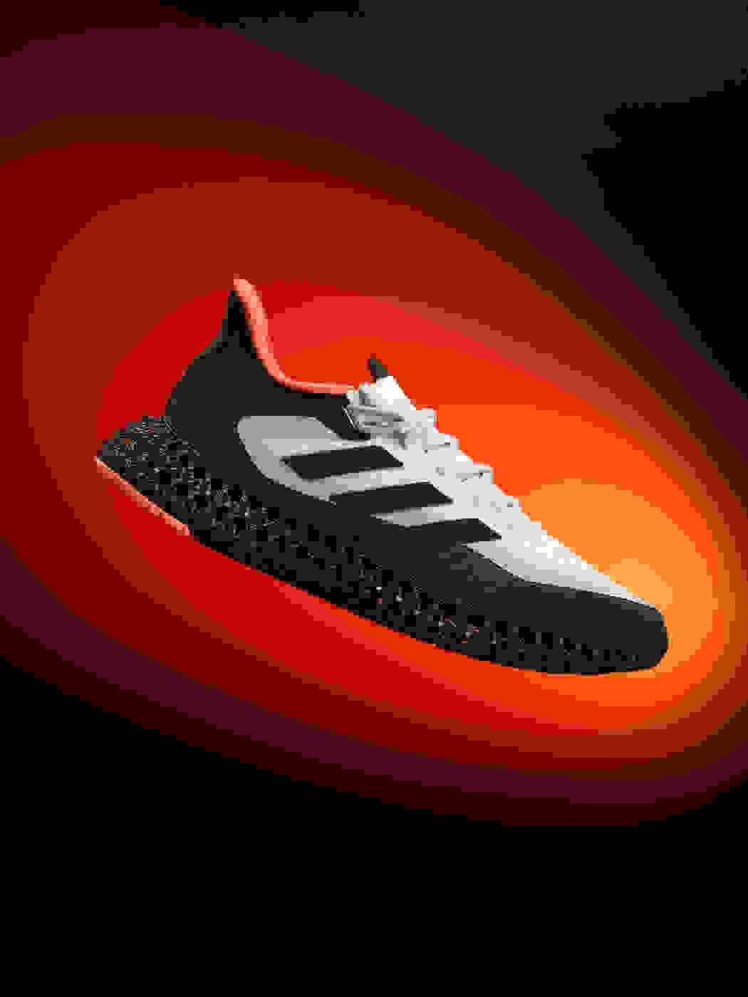 4DFWD RUNNING SHOE ON GLOWING BACKGROUND