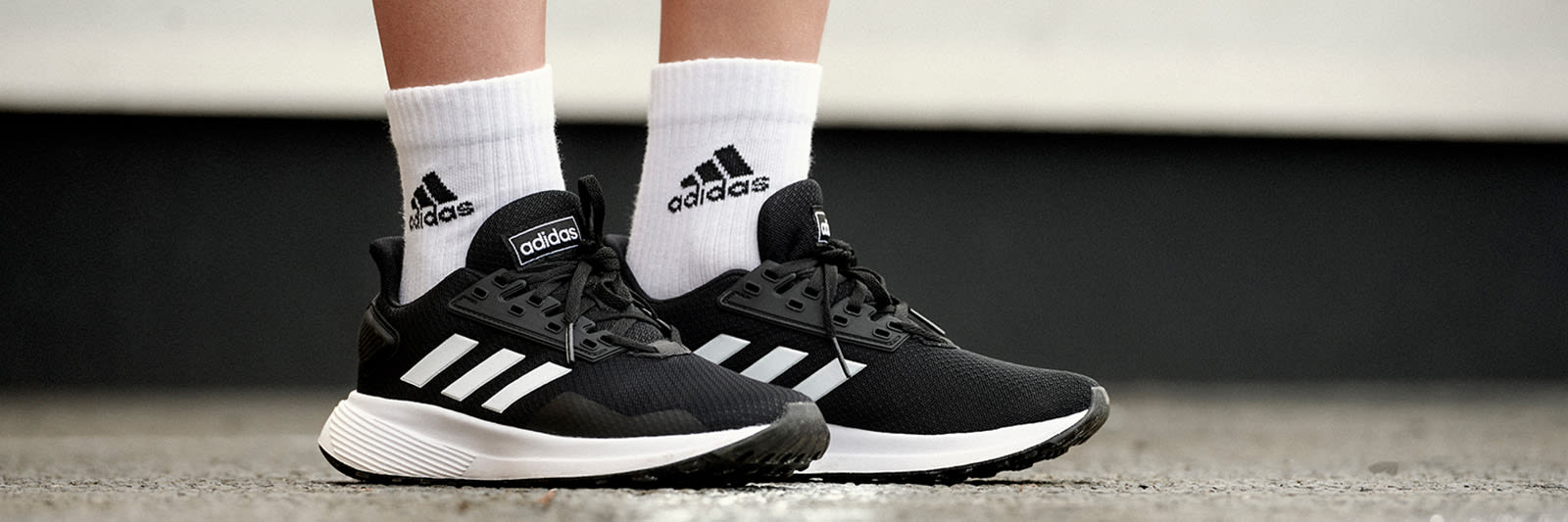 Best trainers for pe best sale