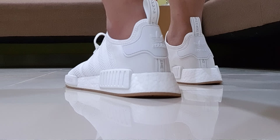 schuhe mit n an der seite