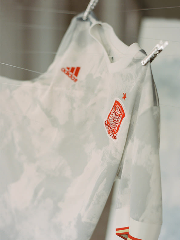 The new Spain Away jersey detail shot.