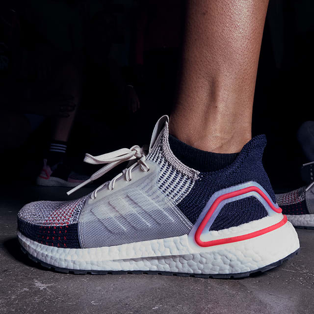 ultra boost clear brown chalk white