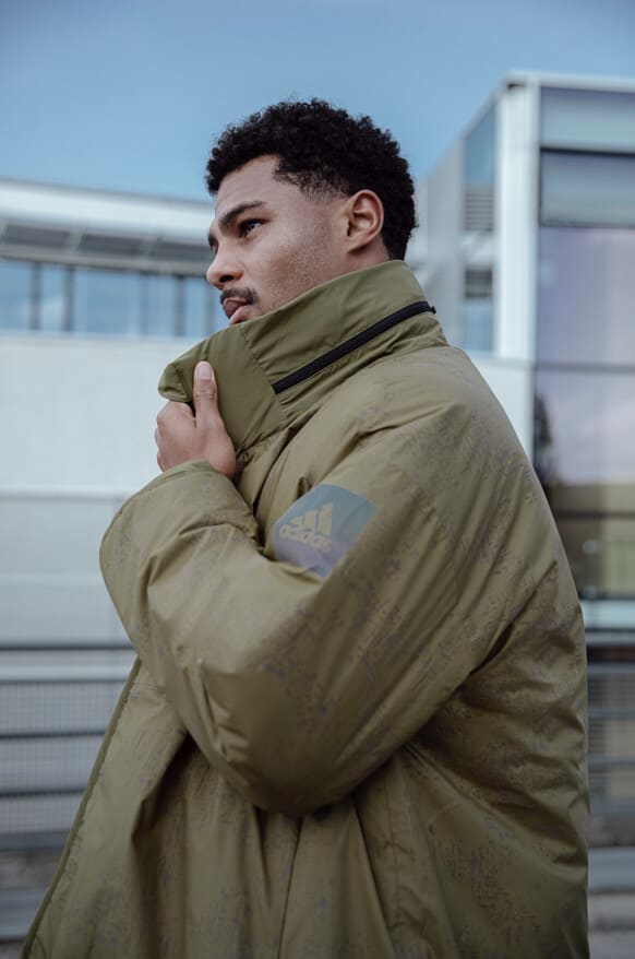 chaqueta adidas burdeos