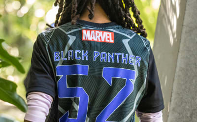 Back of a child wearing the Black Panther Kids Pack.