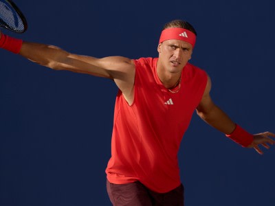 Zverev wearing the Melbourne Collection on the court.