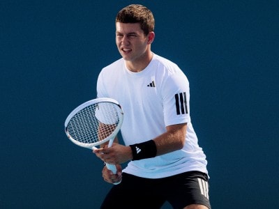 Photo of a player wearing the tennis collection