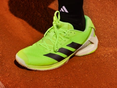 Photo of the Ubersonic 5 shoe