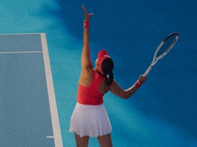 Photo of a player wearing a top and a skirt from the tennis collection