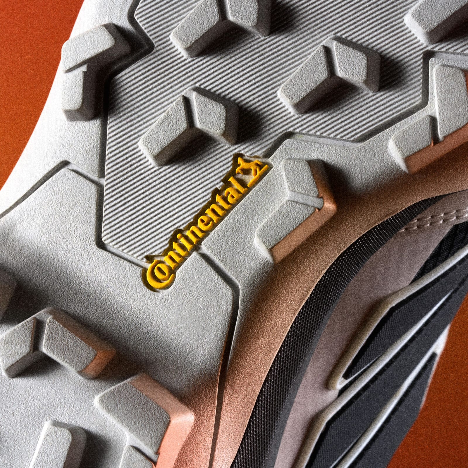 アディダス テレックス スカイチェイサー GORE-TEX ハイキング