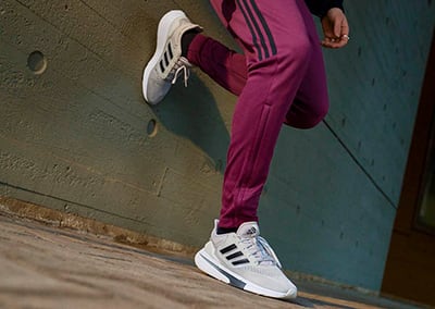 adidas Originals Adidas Sportswear Heren Kleding voor voor Kleding voor sport Tricot Trainingspak Met 3-stripes in het Zwart voor heren gym en workout voor Trainings- en joggingpakken 