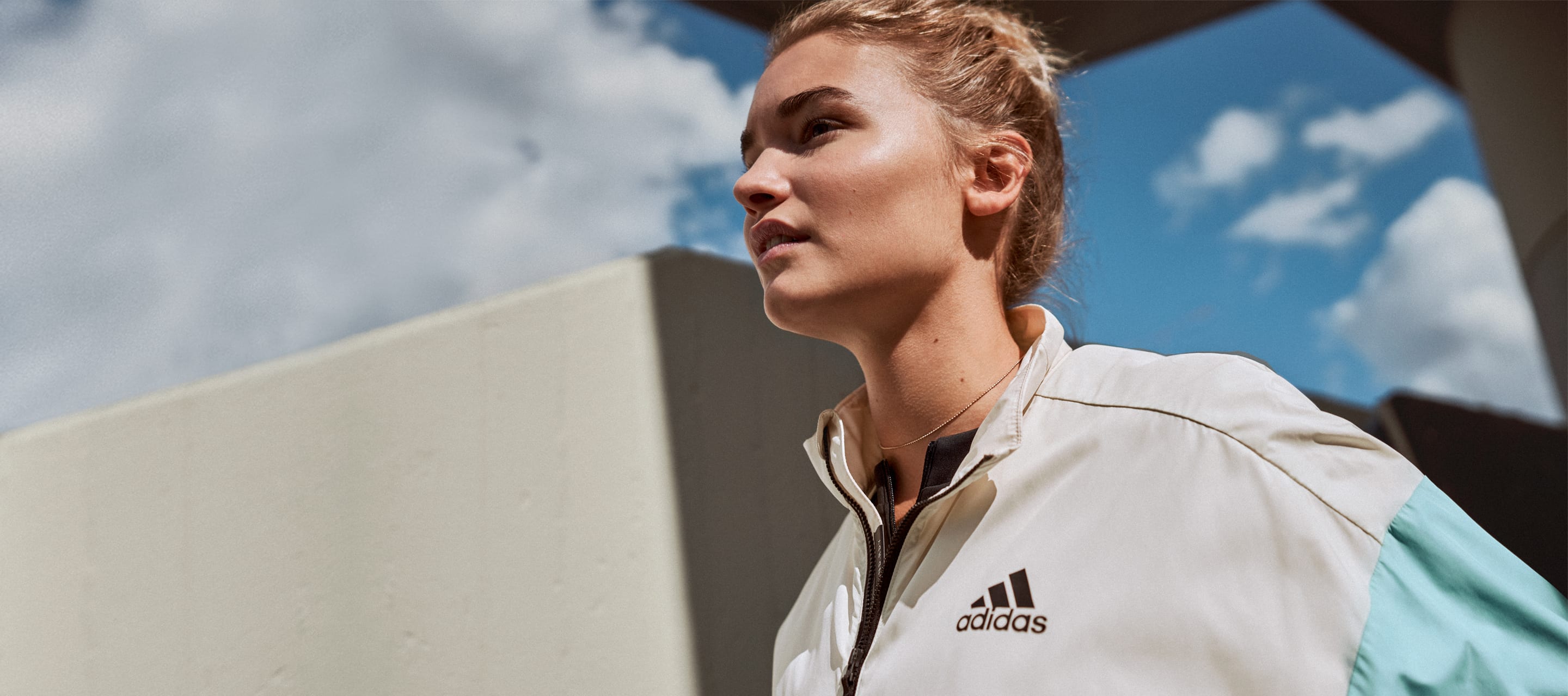 Preços baixos em Adidas Feminino jaquetas fãs de Futebol Clube Internacional