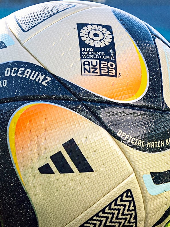 Bola de Futebol Society Copa Do Mundo Feminina Adidas Oceaunz - Branco+Azul