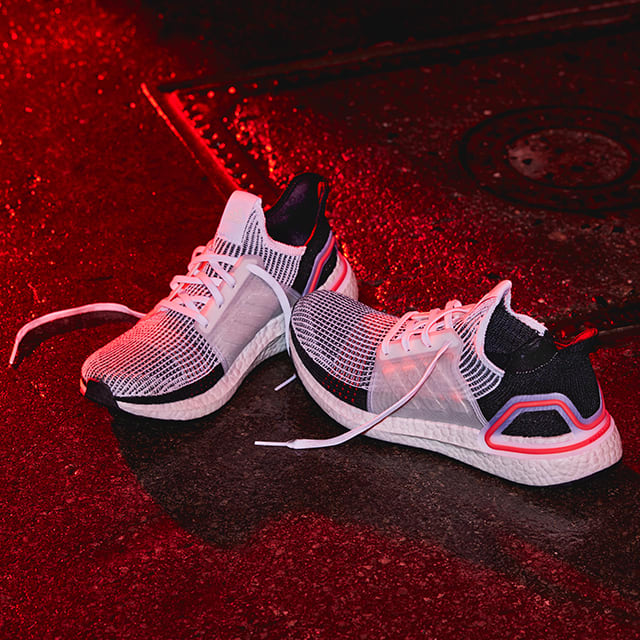 adidas ultra boost vs nike zoom fly