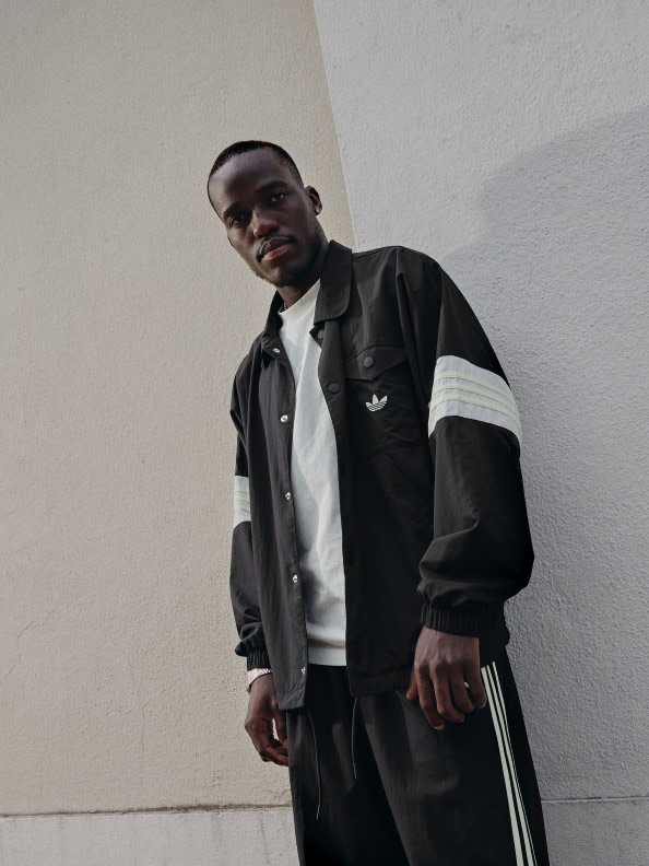 kr-windbreaker-ss24-launch-plp-image_collection-02-asset