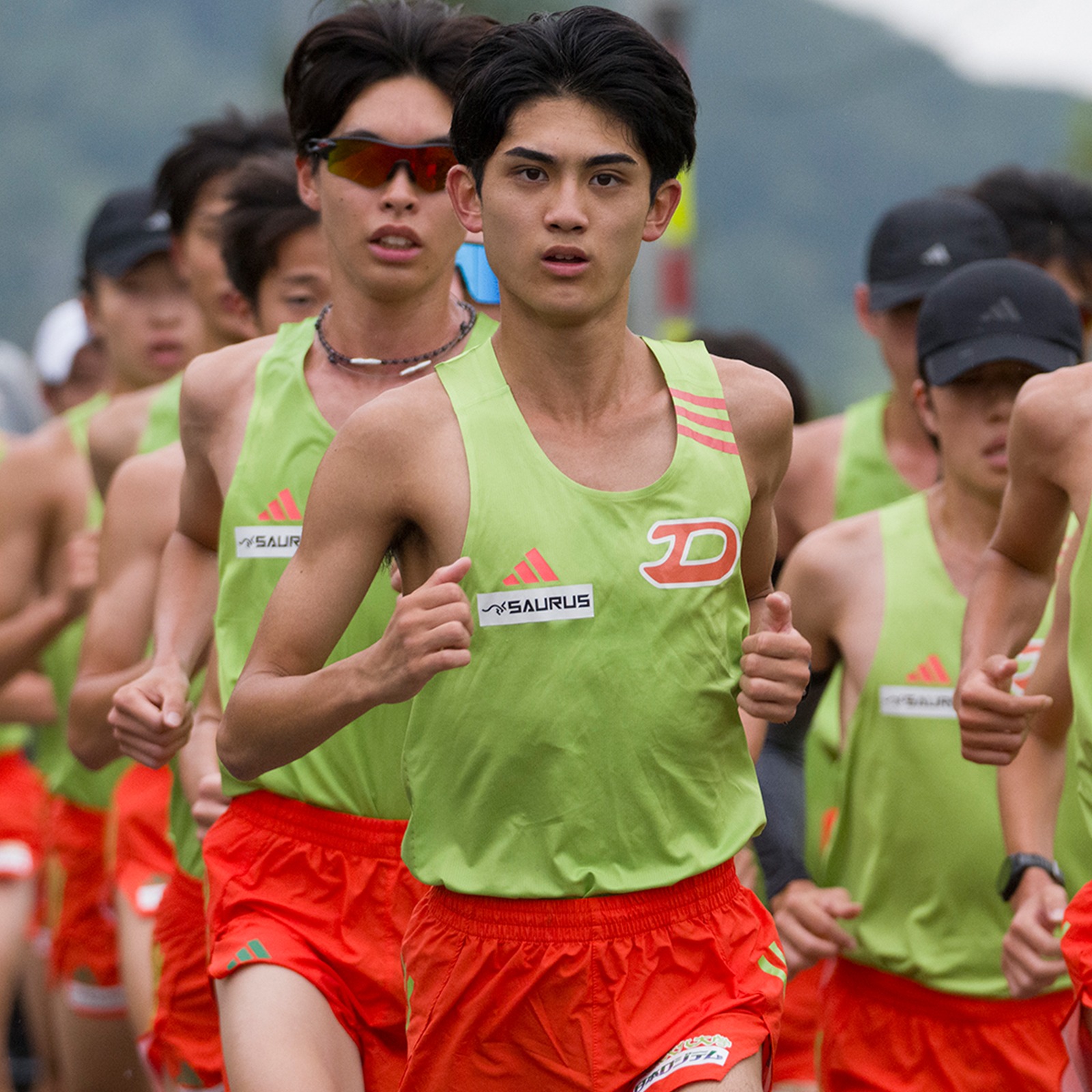 國學院大學 カラー【激レア・タグ付き】アディダス 駅伝 ユニフォーム アディゼロ 2026年の駅伝はソーラーブルーが駆け抜ける！ アディダス「アディゼロ