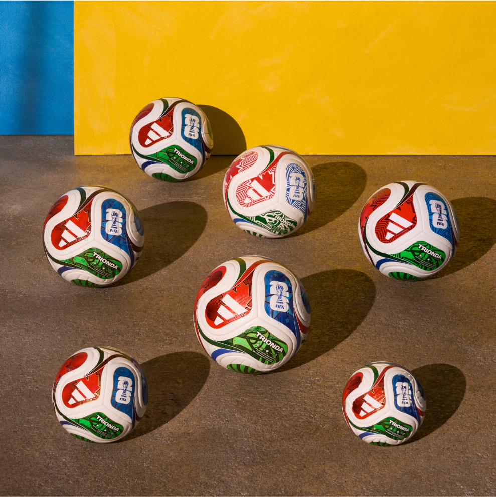 Composição visual com a coleção Trionda balls.
