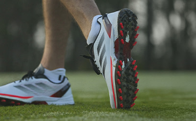 spikeless golf shoe