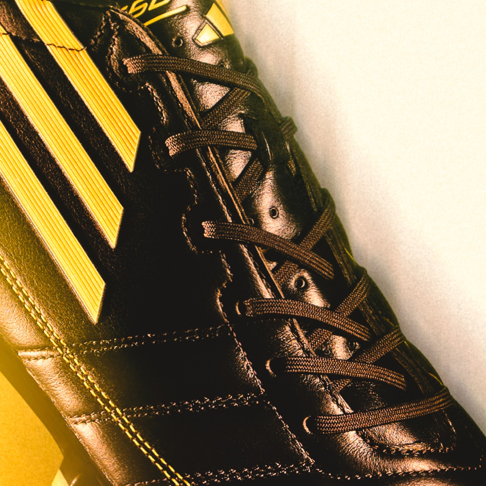 アディダスF50復刻版　レザー　FG adidas アディゼロ F50 FG ピュアレザーパック 登場 : Kohei's