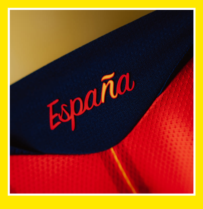 新品　未使用　サッカー　スペイン代表　半袖　オーセンティックユニホーム　赤 adidas スペイン代表 2022 ユニフォーム ホーム 半袖 オーセンティック