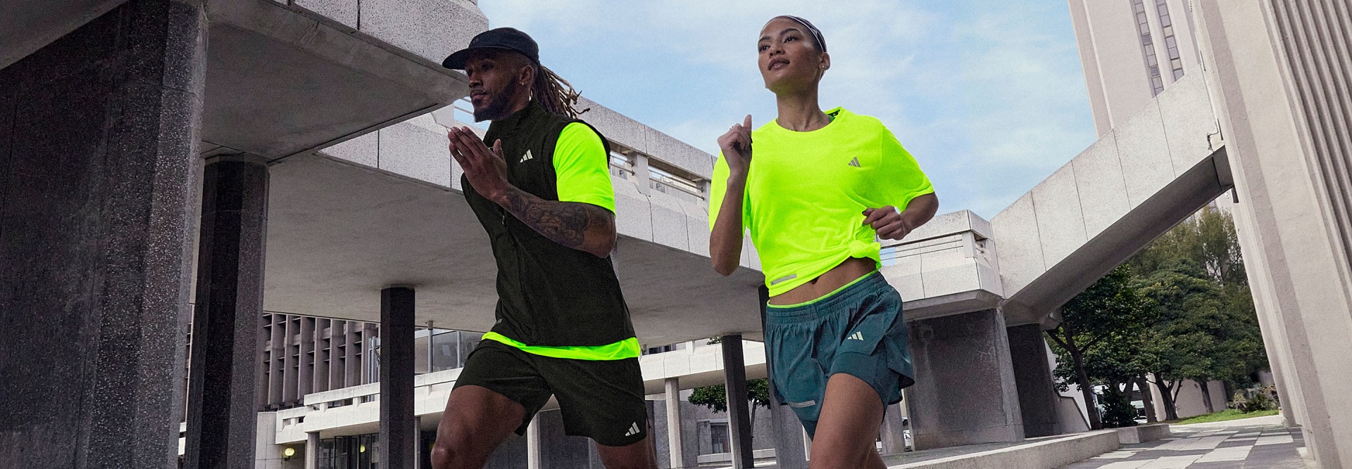 fw23-running-evergreen-dotcom-plp-road-running-product-showcase-carousel-run-smooth