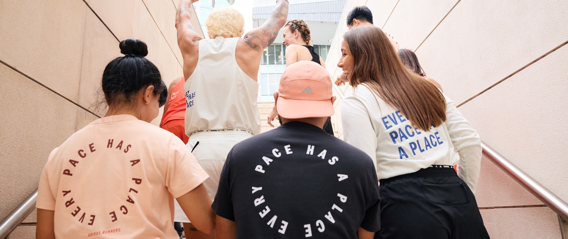 kr-ar_collection-running-ss25-launch-pdp-statement-asset