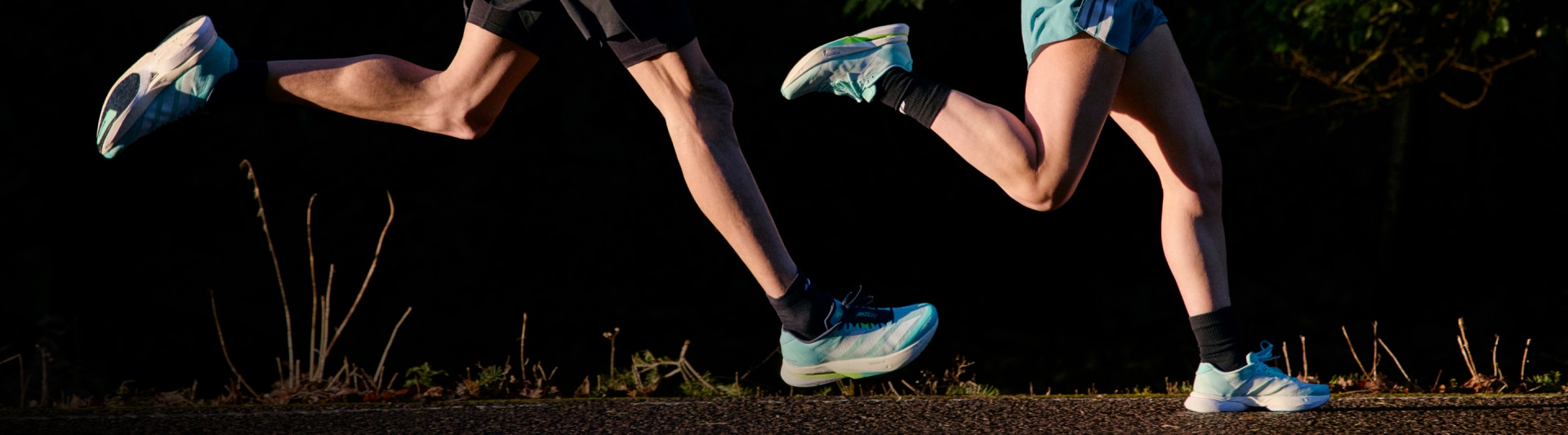 kr-adizero_boston_13-running-fw25-sustain-plp-banner-asset